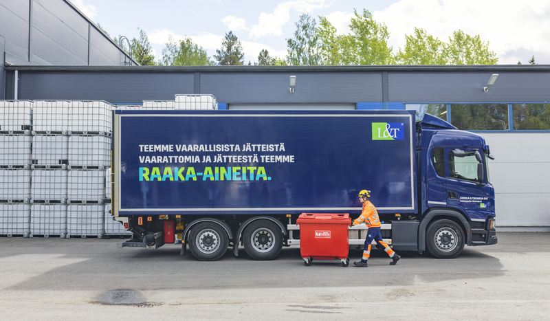 Uudistamme tietojärjestelmäkokonaisuutta jätehuollon ja vaarallisten jätteiden taustalla